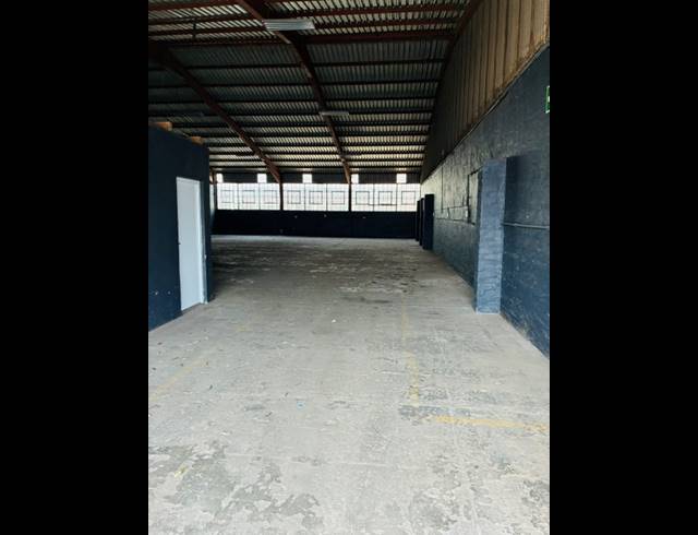 480M² WAREHOUSE TO LET IN GLEN ANIL